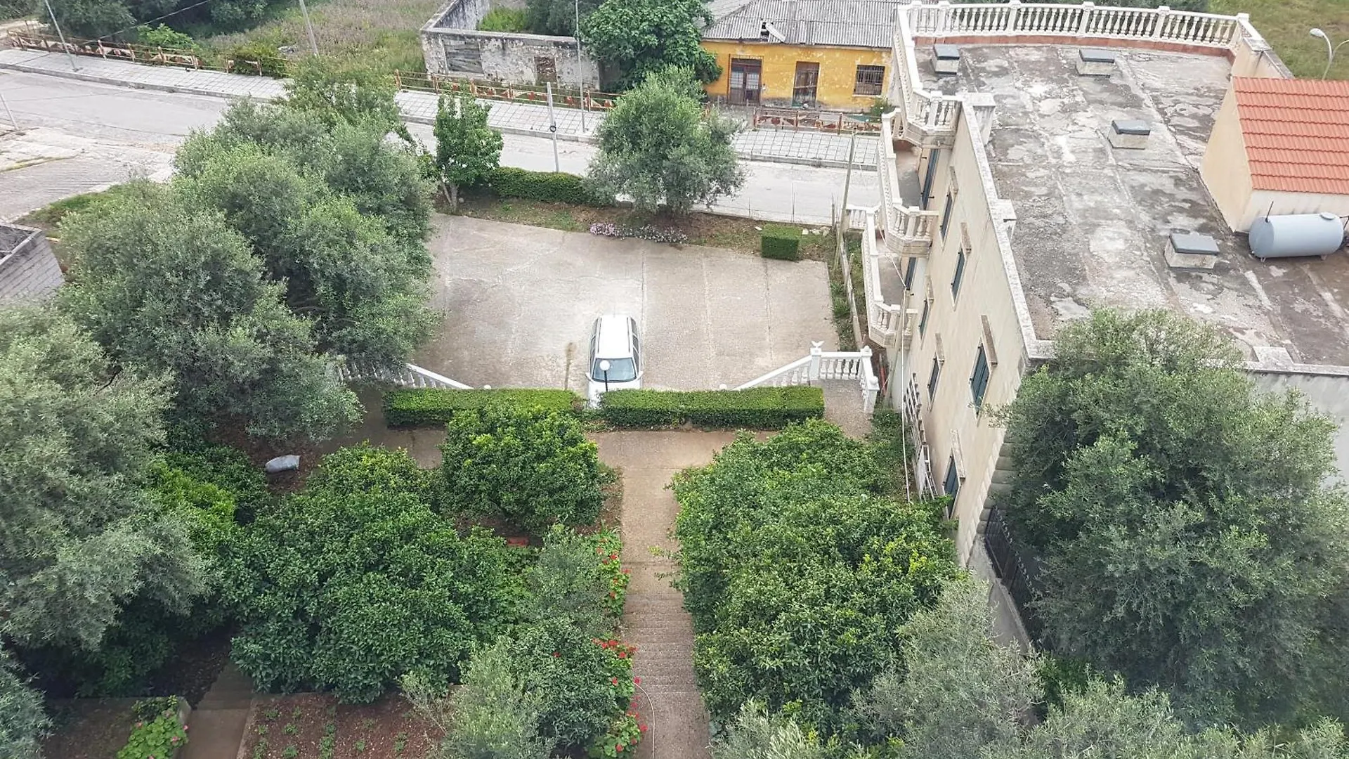 Telo Shehu Holiday Home Radhime
